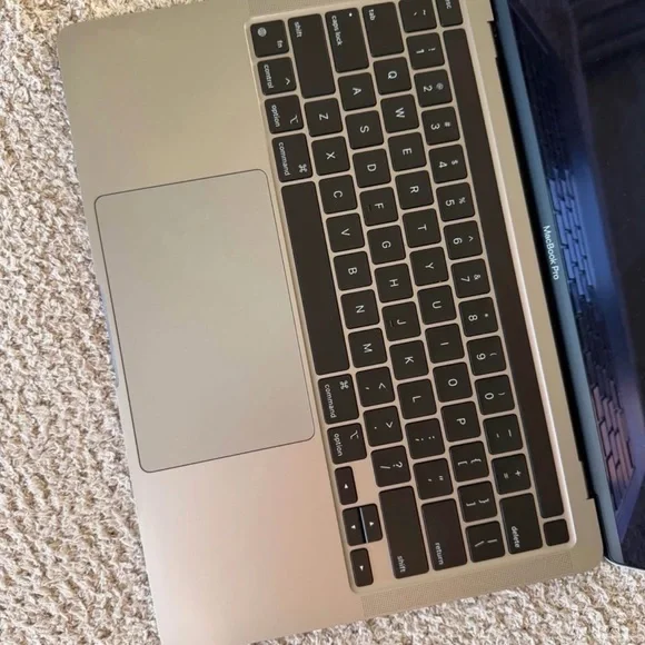 13-inch MacBook Pro with Apple M2 chip